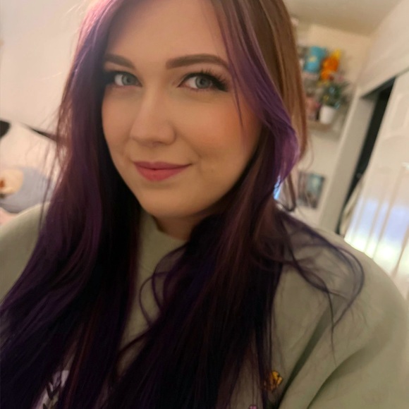 Meet your Posher, Lauren - Picture 1 of 1